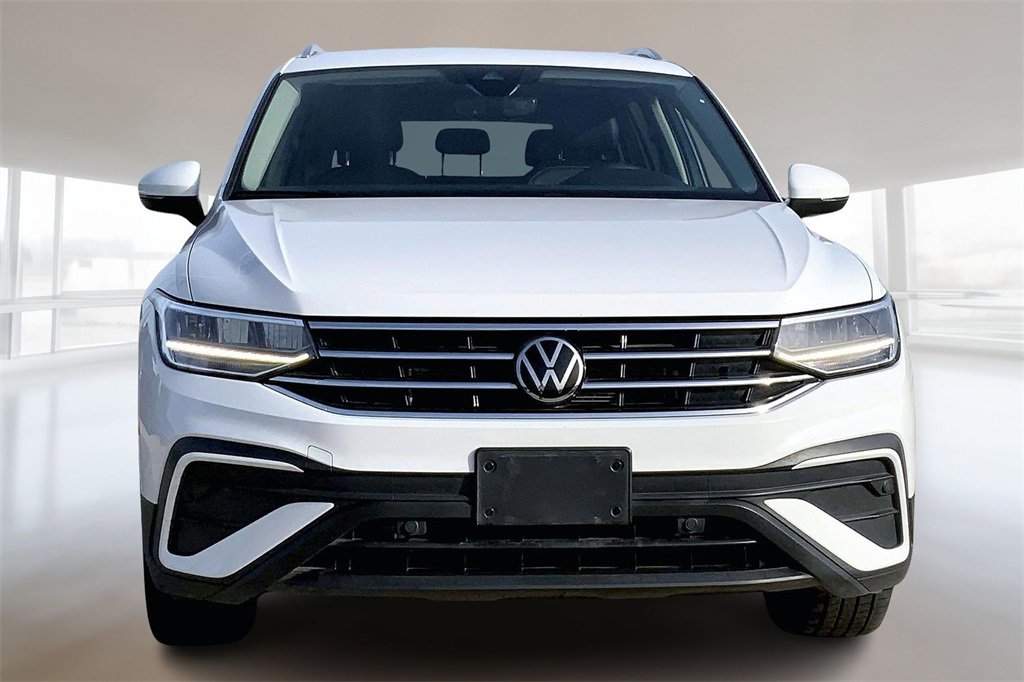 Used 2022 Volkswagen Tiguan SE image 3