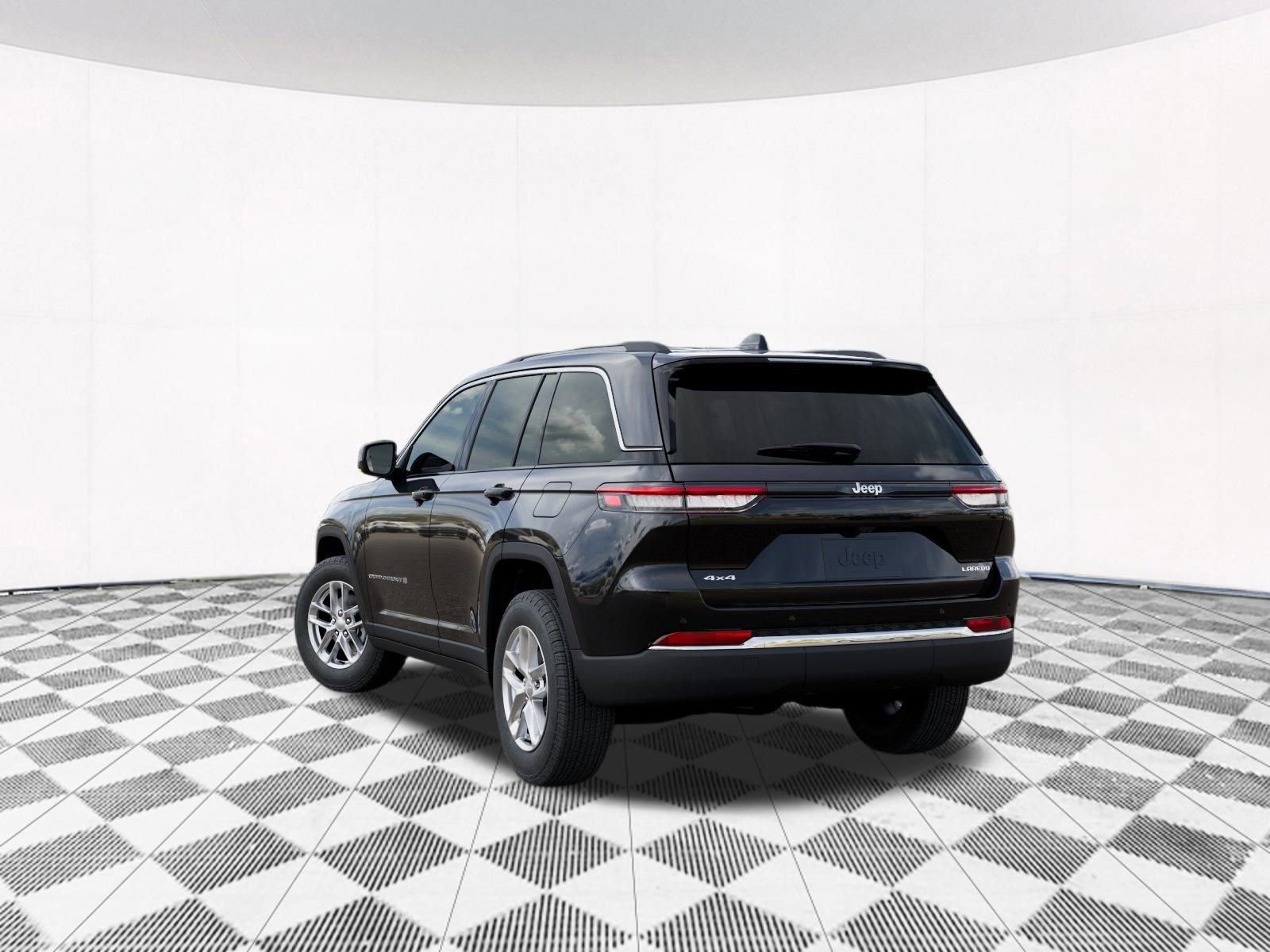 New 2026 Jeep Grand Cherokee Laredo X image 4