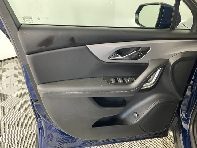 Used 2022 Chevrolet Blazer LT AWD/4WD image 11