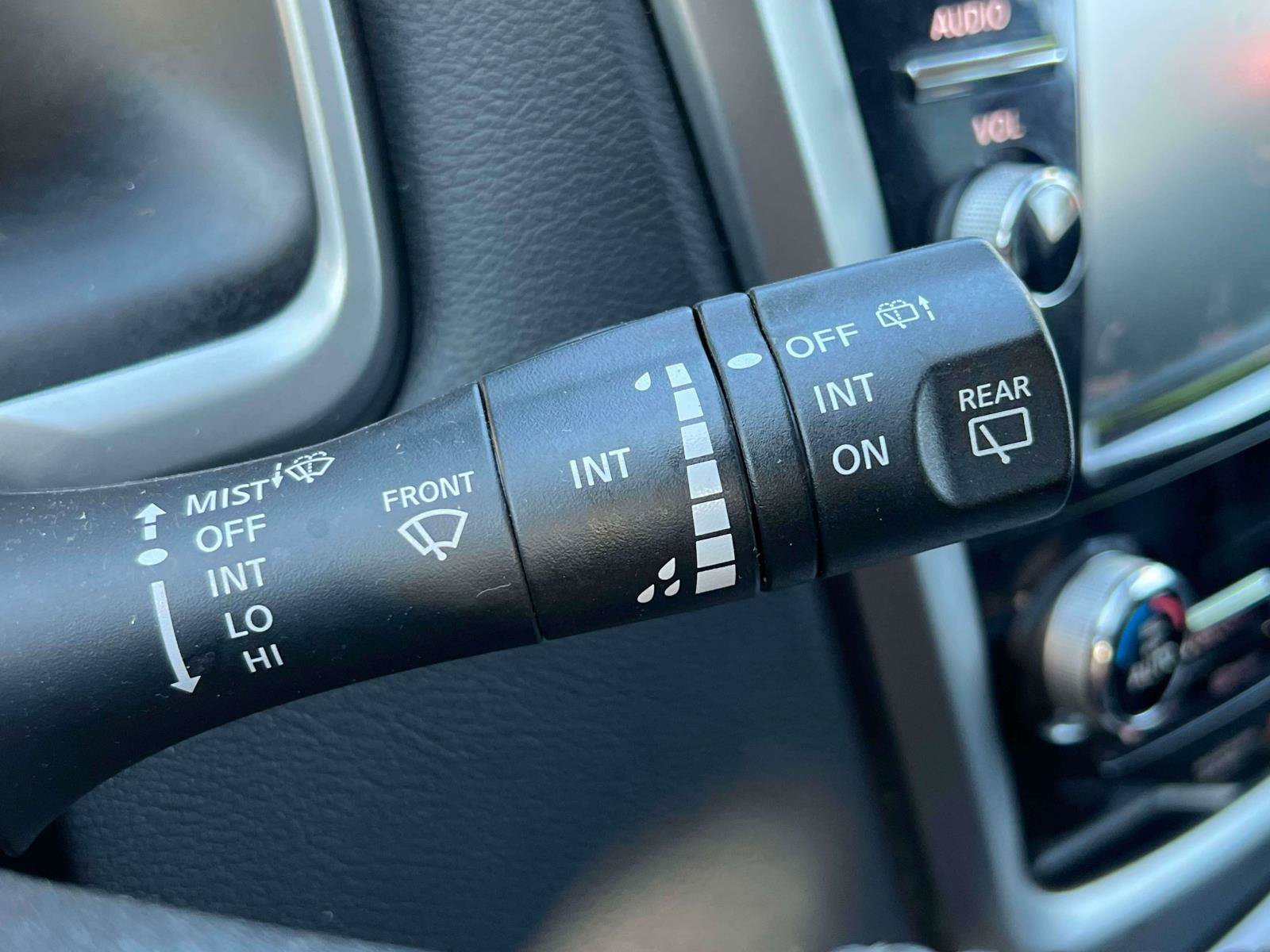 Used 2023 Nissan Murano SV FWD image 11