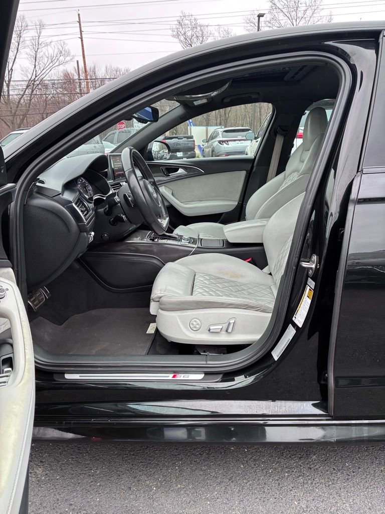 Used 2018 Audi S6 Prestige w/ Prestige Package image 26
