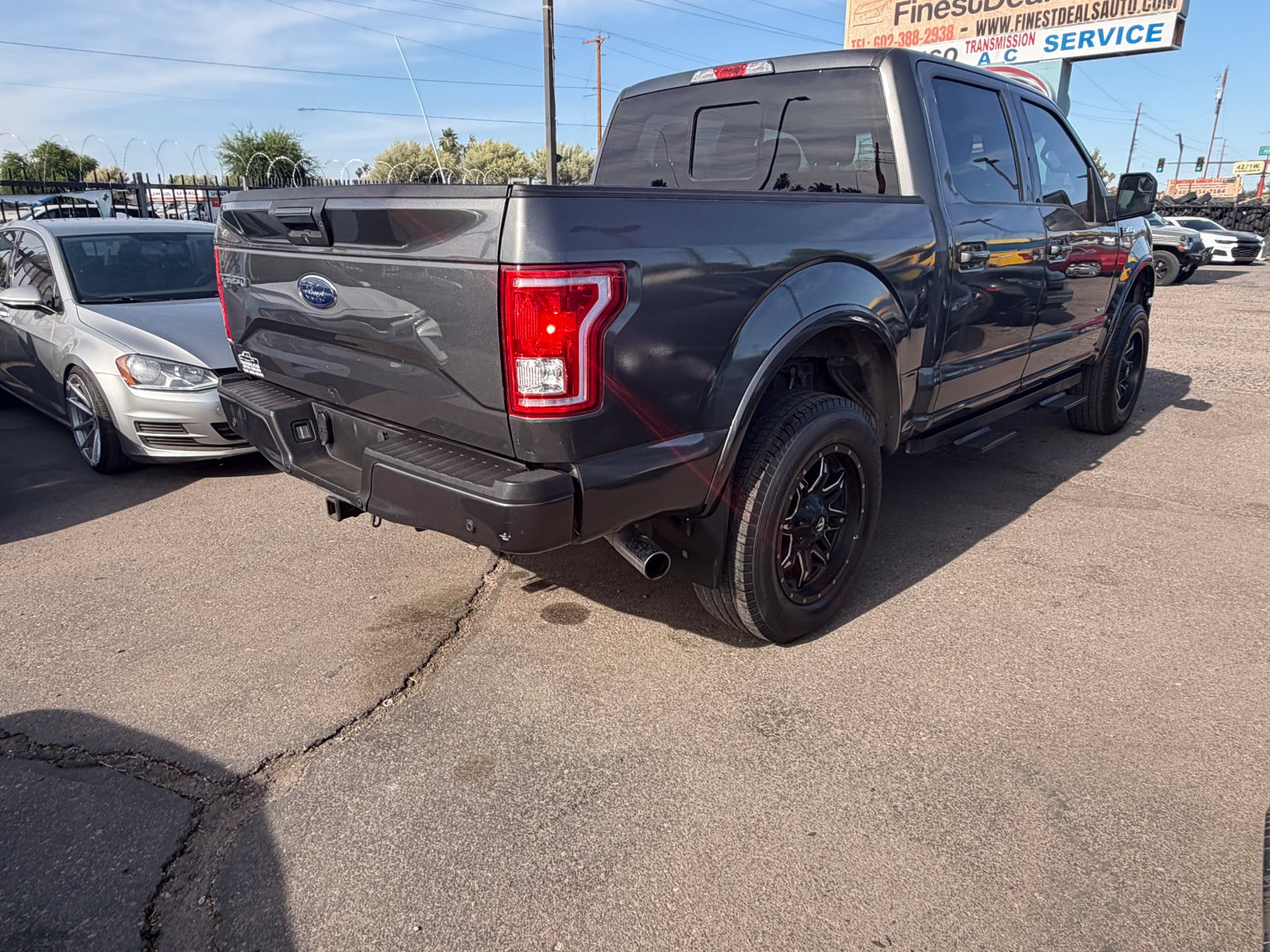 Used 2016 Ford F150 XLT w/ Equipment Group 302A Luxury RWD image 4