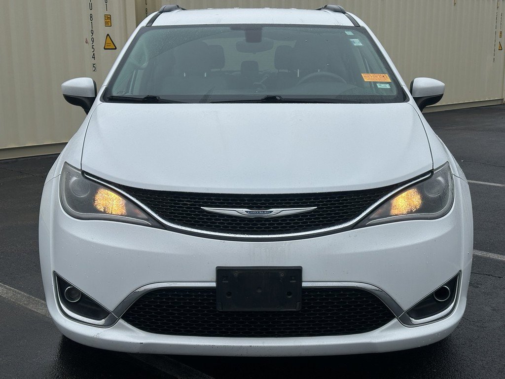 Used 2017 Chrysler Pacifica Touring Plus w/ Tire & Wheel Group image 2