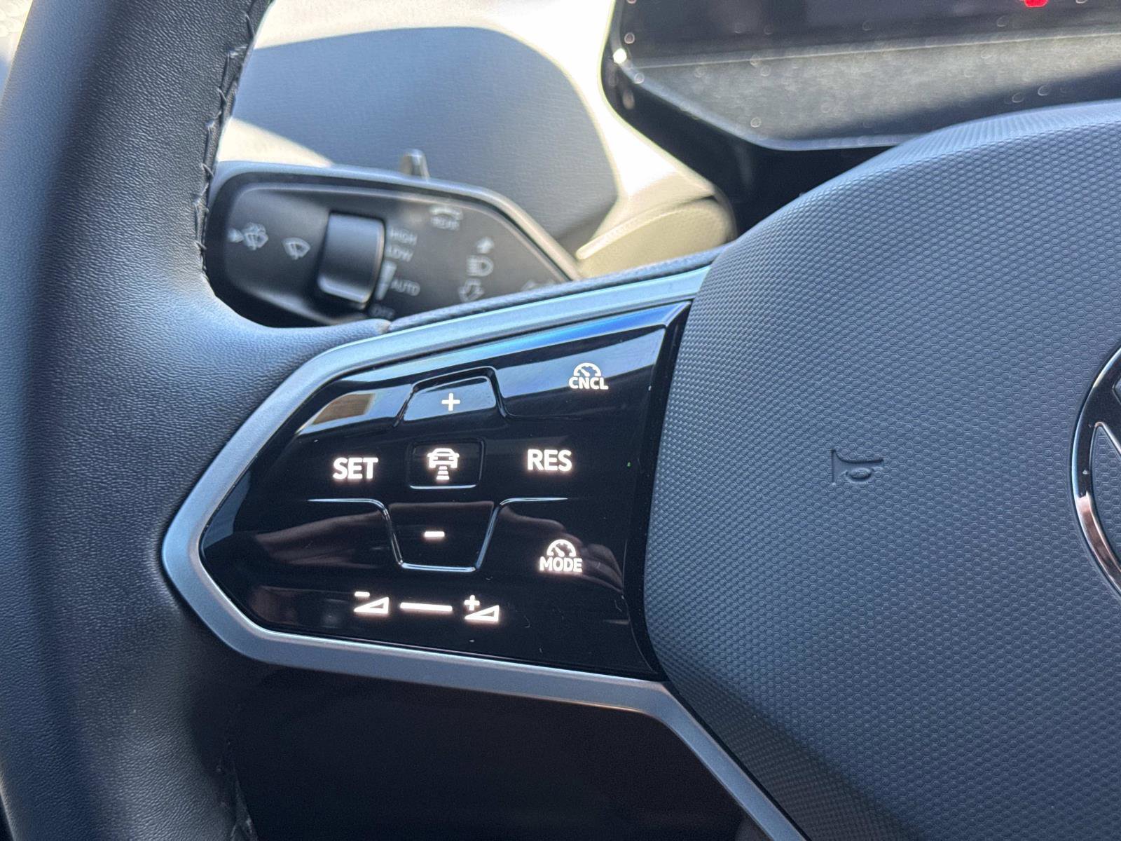 Used 2024 Volkswagen ID.4 Pro image 16