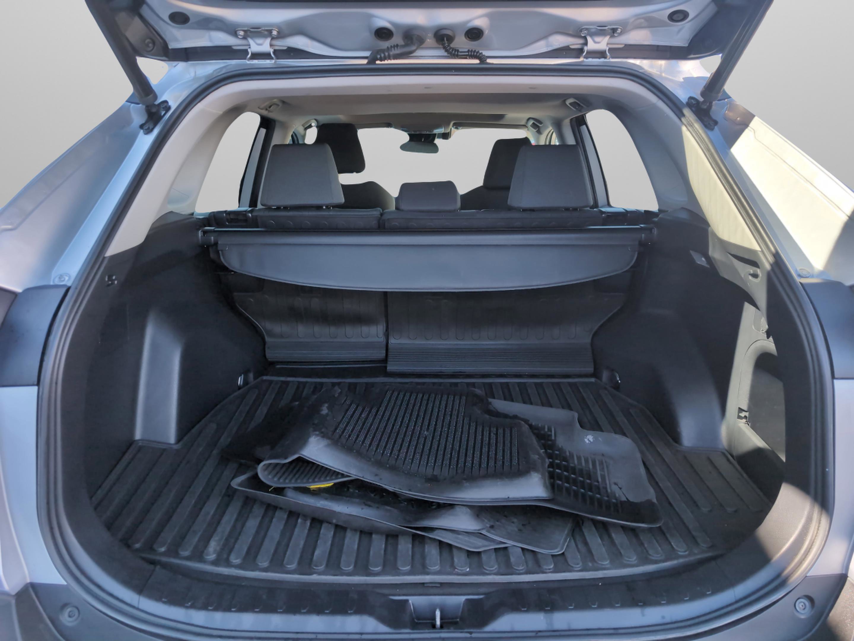 Used 2021 Toyota RAV4 XLE w/ Convenience Package AWD/4WD image 21