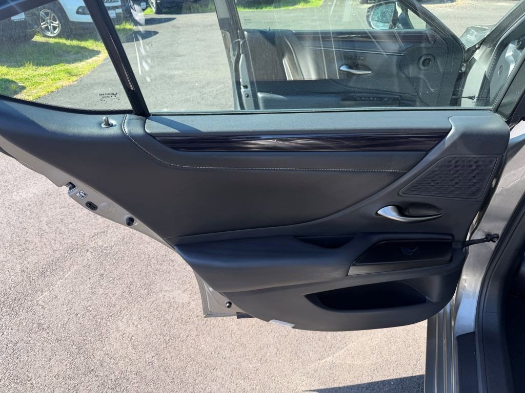 Used 2019 Lexus ES 350 w/ Accessory Package 2 FWD image 24