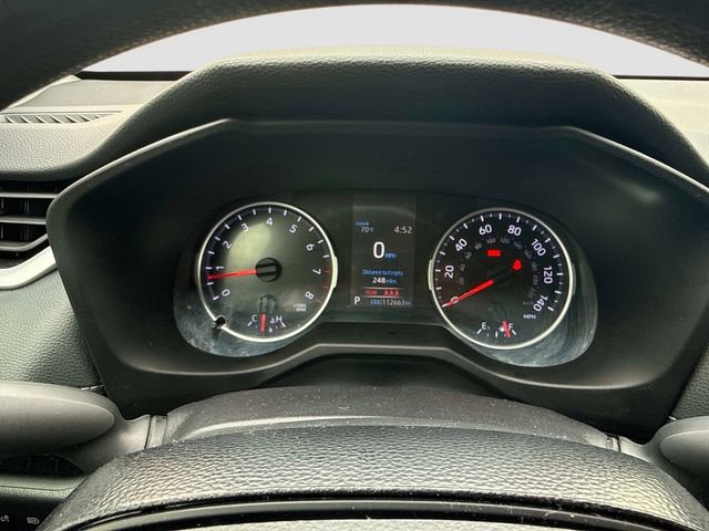 Used 2021 Toyota RAV4 LE FWD image 22