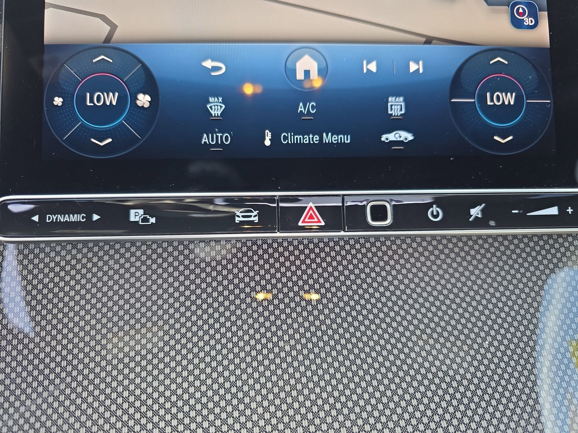 Certified 2025 Mercedes-Benz GLC 300 4MATIC image 24