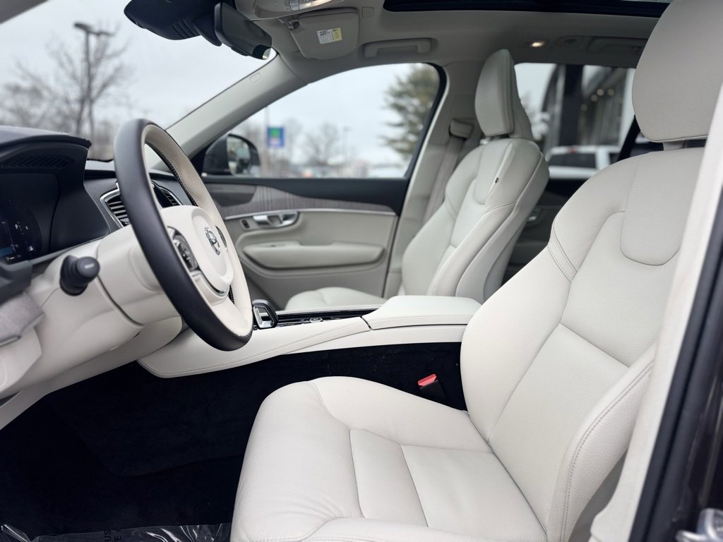Used 2024 Volvo XC90 B6 Plus w/ Protection Package Premier image 16