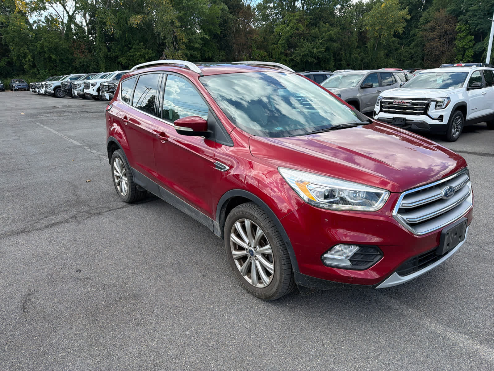 Used 2017 Ford Escape Titanium w/ Equipment Group 301A AWD/4WD image 29
