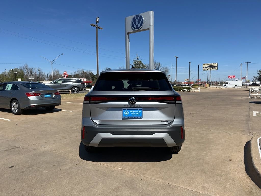New 2026 Volkswagen Tiguan SE image 6