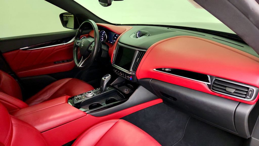 Used 2022 Maserati Levante GT AWD/4WD image 25