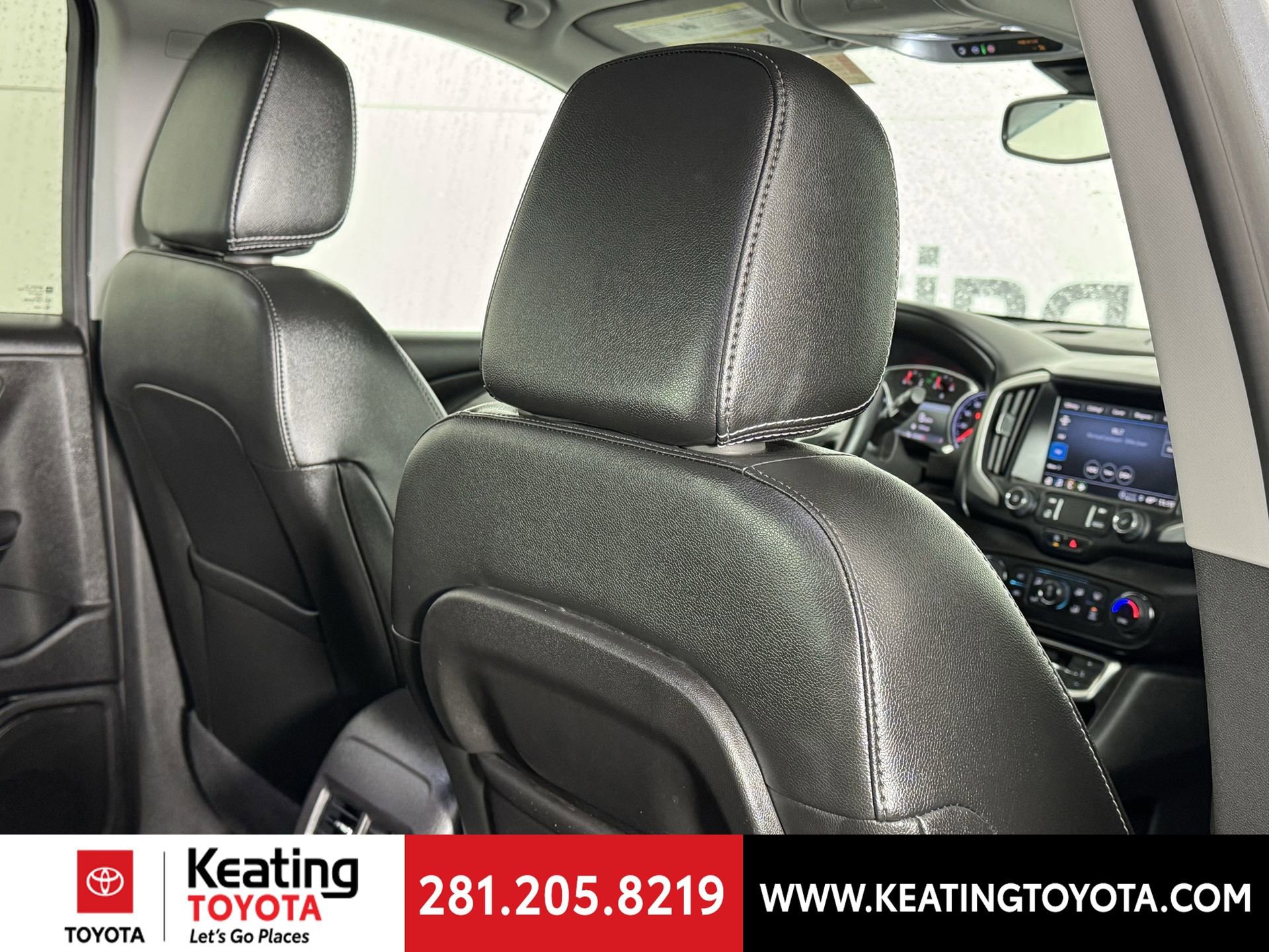 Used 2024 GMC Terrain SLT image 18