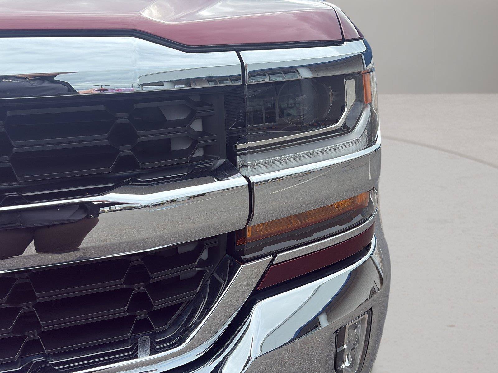 Used 2017 Chevrolet Silverado 1500 LT w/ All Star Edition AWD/4WD image 39