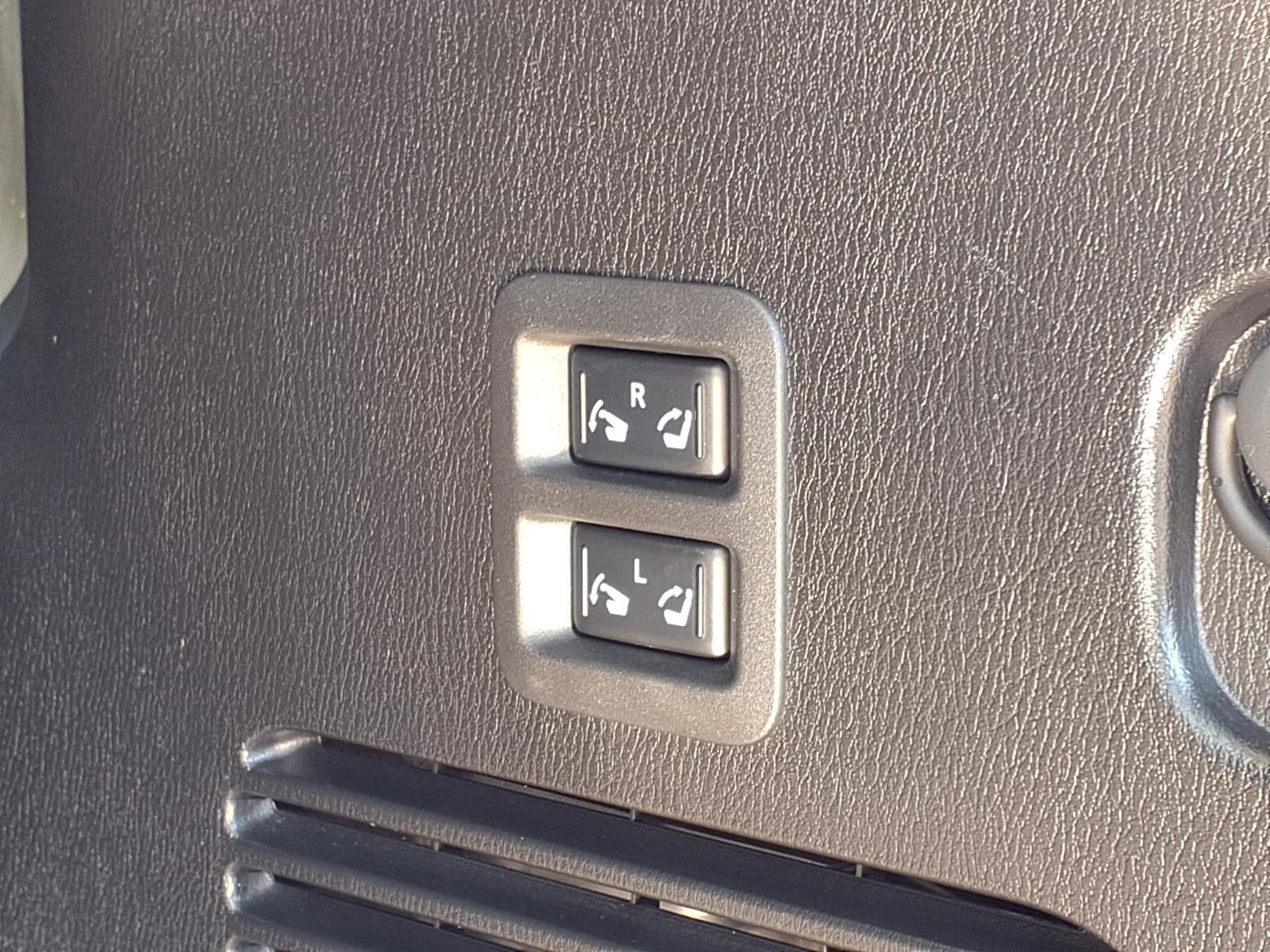 Used 2023 INFINITI QX80 Premium Select w/ All-Season Package image 7