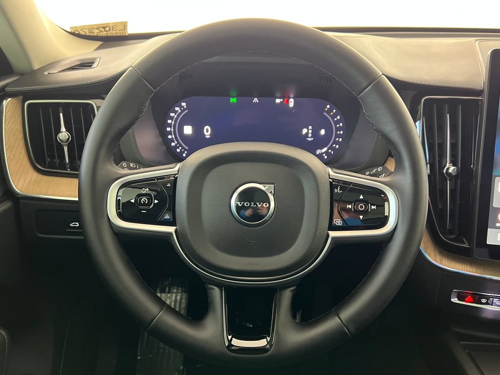 Used 2026 Volvo XC60 B5 Ultra w/ Climate Package AWD/4WD image 17