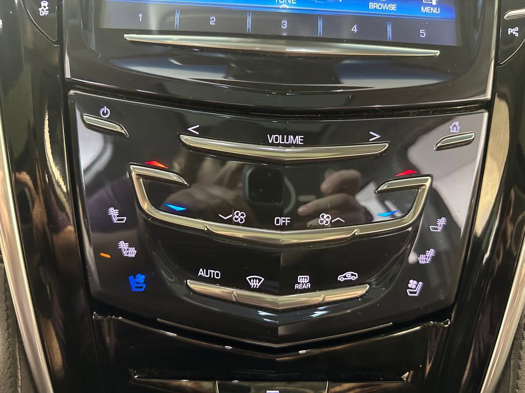 Used 2020 Cadillac Escalade Luxury AWD/4WD image 33