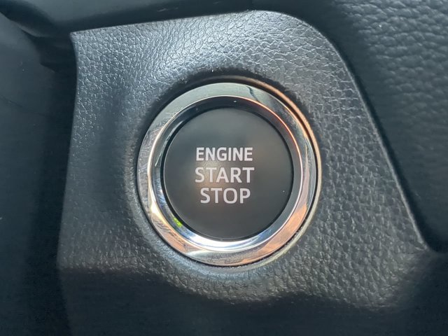 Certified 2025 Toyota RAV4 XLE FWD image 32