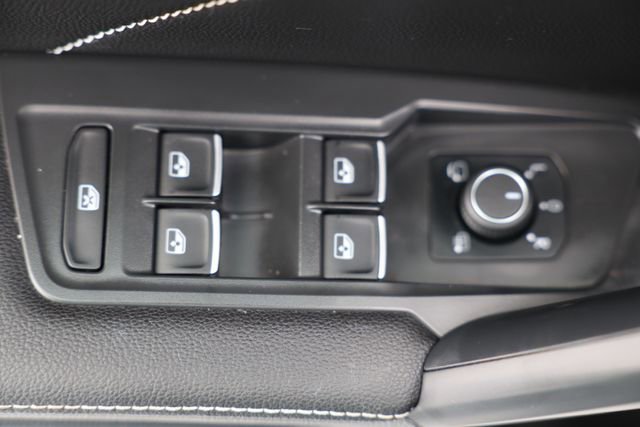Used 2023 Volkswagen Tiguan SEL R-Line AWD/4WD image 14