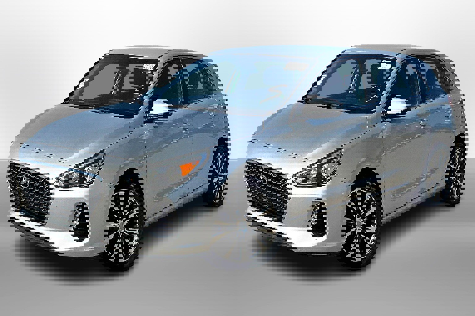 Used 2018 Hyundai Elantra GT image 13