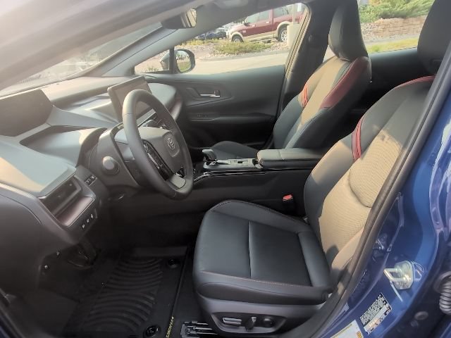 Used 2025 Toyota Prius Plug-In Hybrid FWD image 13