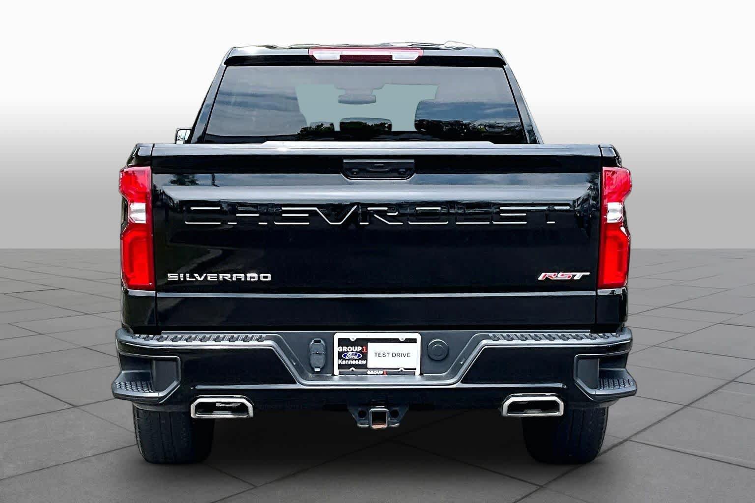 Used 2024 Chevrolet Silverado 1500 RST w/ Z71 Off-Road Package AWD/4WD image 5