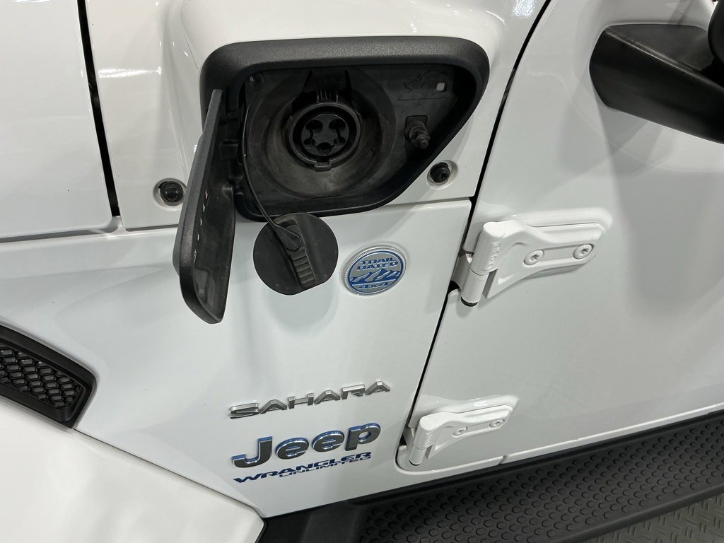 Used 2022 Jeep Wrangler Unlimited Sahara w/ Cold Weather Group image 5