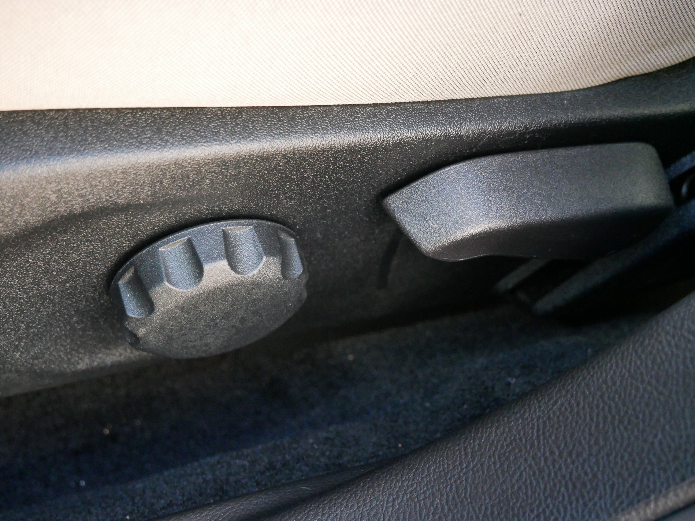 Used 2018 Ford Fusion S image 12