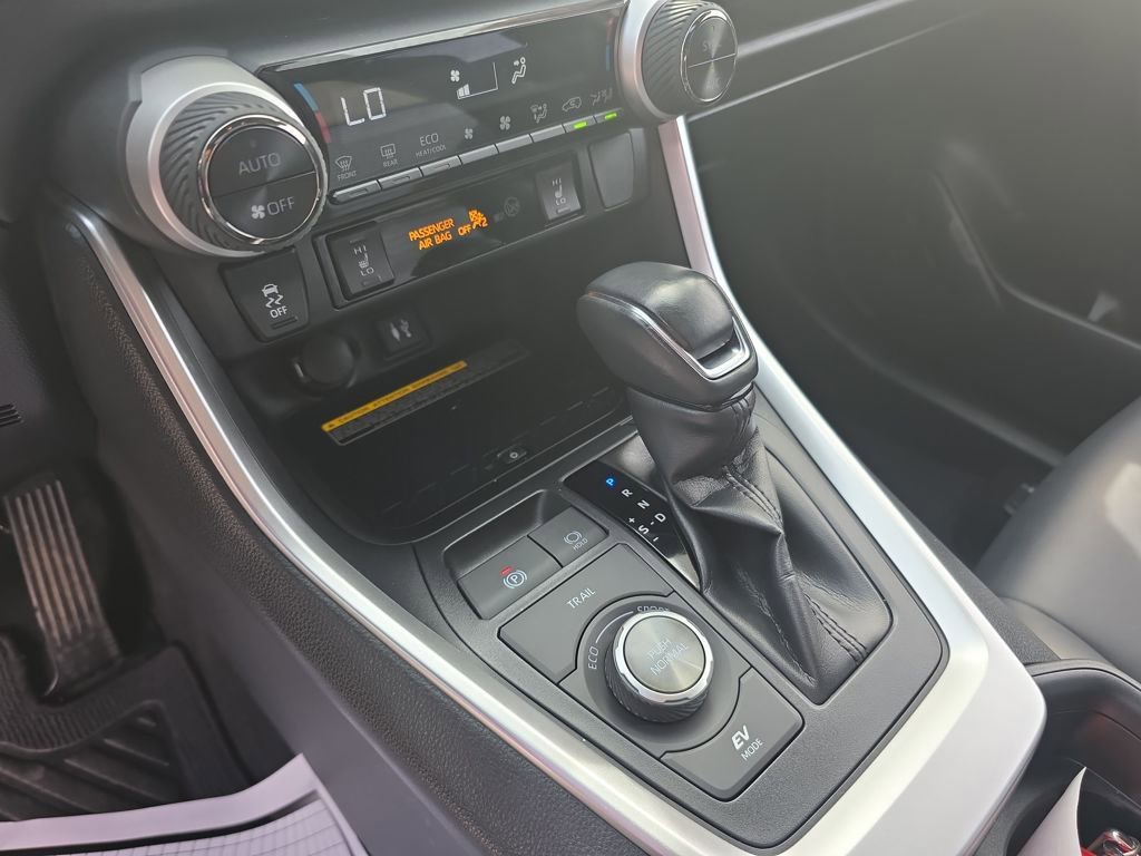 Used 2019 Toyota RAV4 XSE image 13