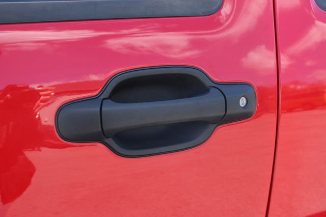 Used 2006 Isuzu i-350 LS image 9