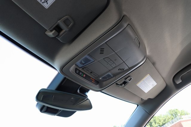 Used 2022 Cadillac XT4 Premium Luxury w/ Safety Alert Package image 19