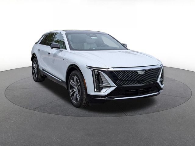 New 2026 Cadillac Lyriq Luxury RWD image 2