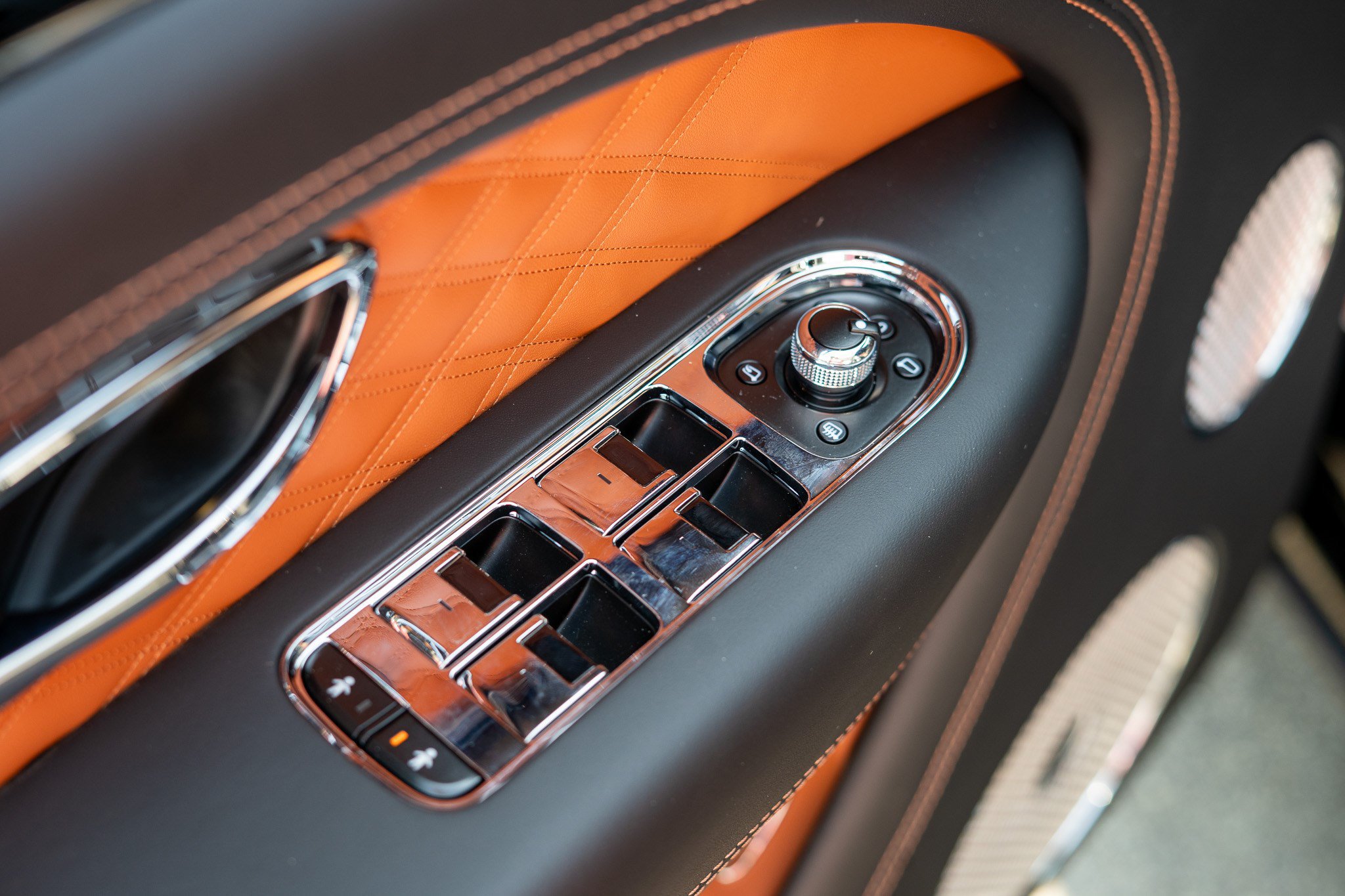 New 2026 Bentley Bentayga AWD/4WD image 12