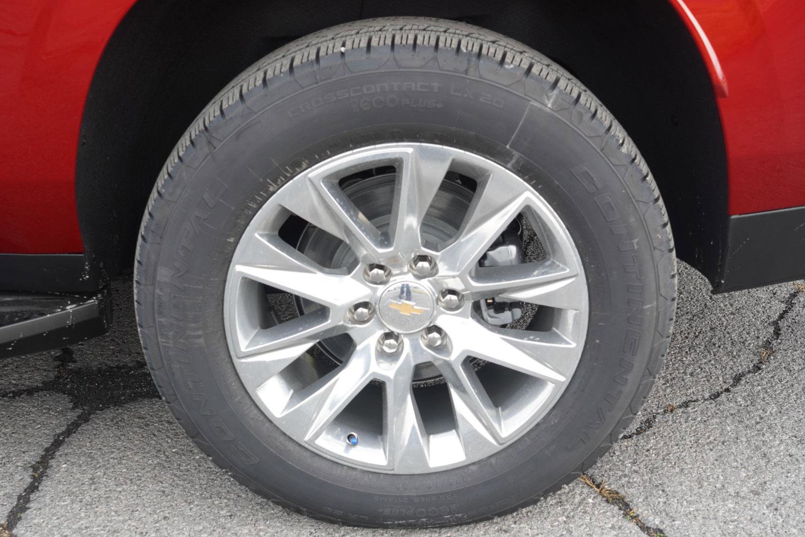 New 2026 Chevrolet Suburban Premier image 11