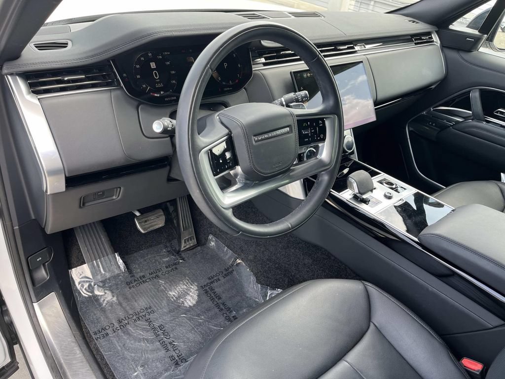 Certified 2023 Land Rover Range Rover SE AWD/4WD image 11