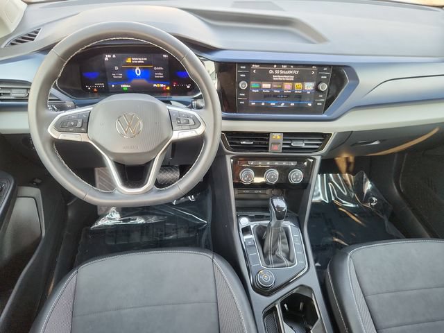 Certified 2023 Volkswagen Taos SE w/ Panoramic Sunroof Package AWD/4WD image 9