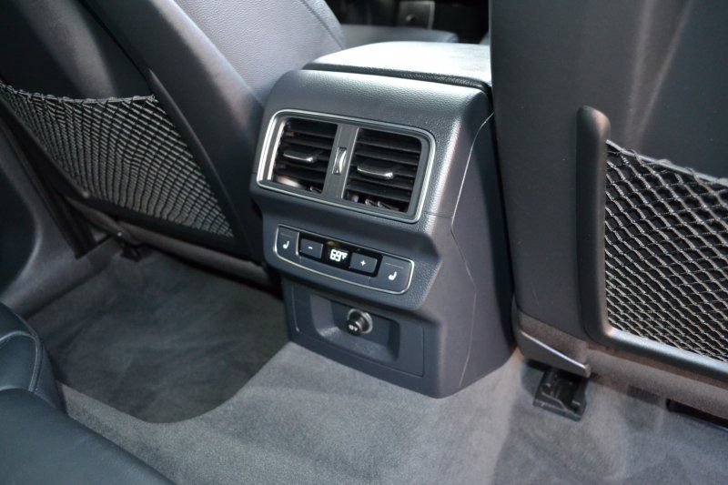 Used 2018 Audi SQ5 Prestige AWD/4WD image 34