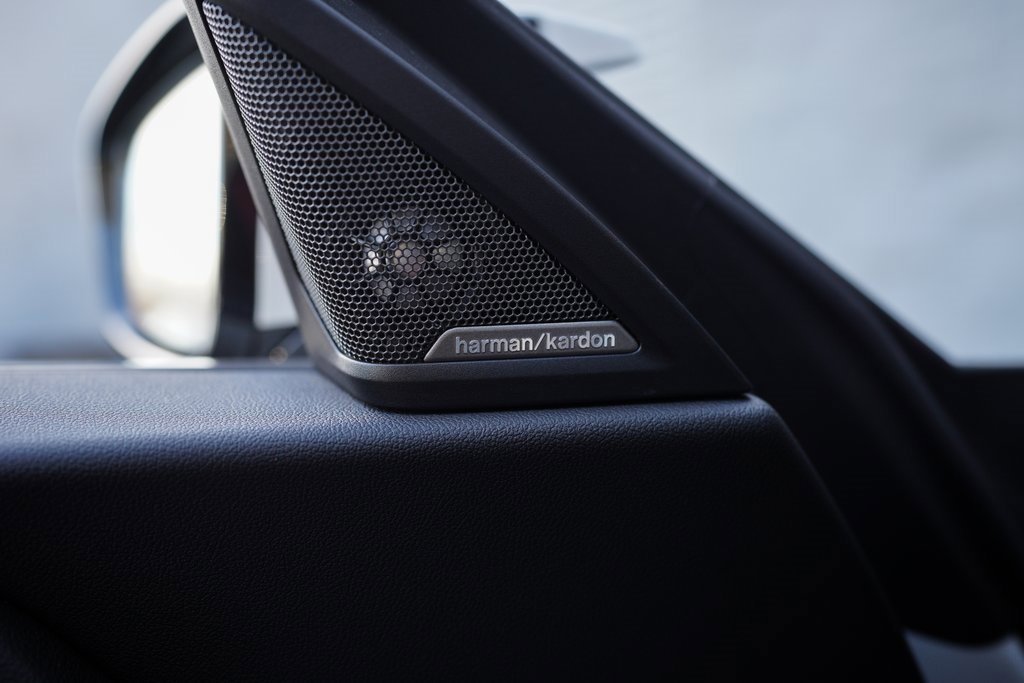 Used 2025 BMW M2 w/ Lighting Package image 37