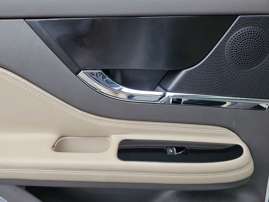 Certified 2024 Lincoln Corsair Grand Touring w/ Equipment Group 301A image 14