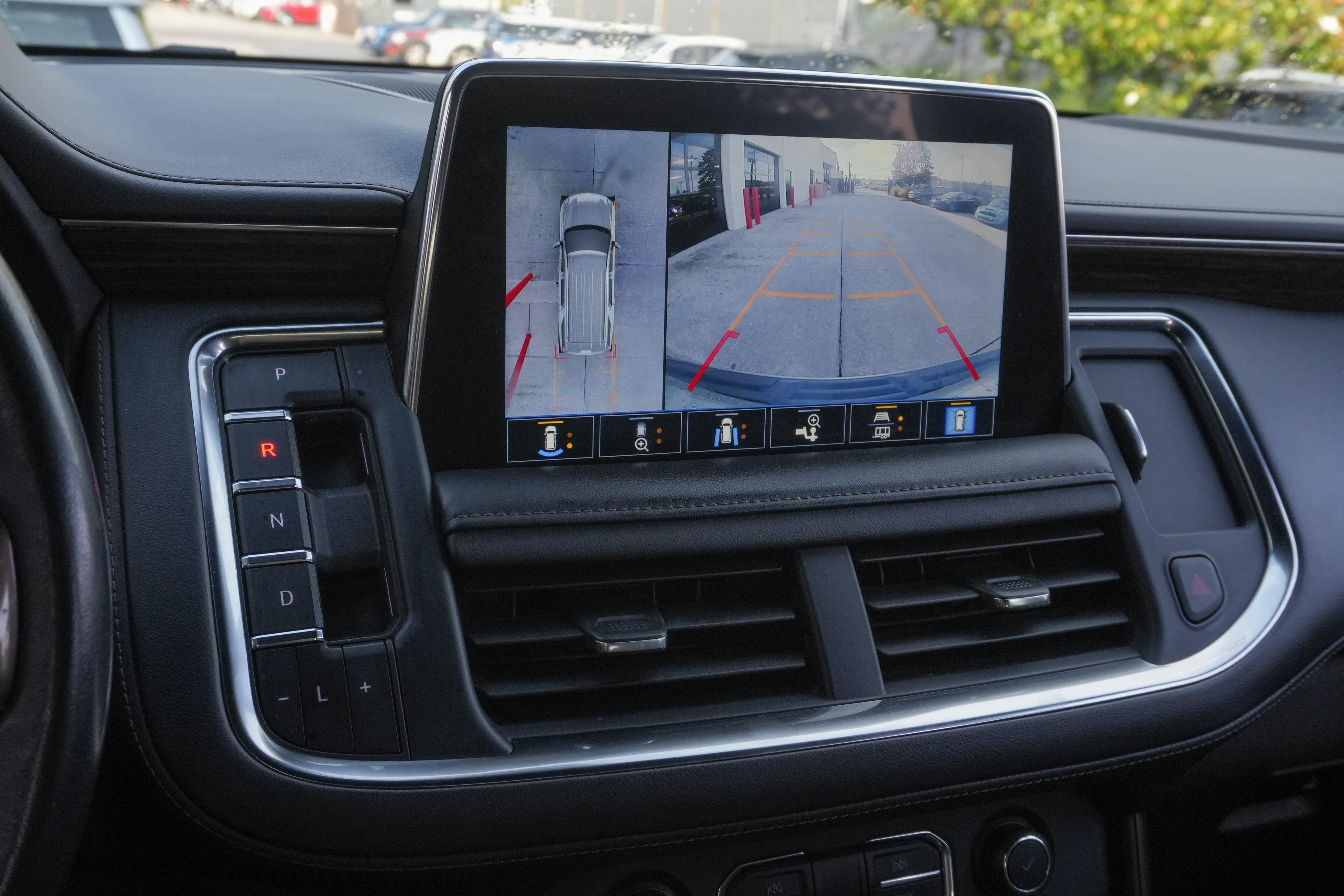 Used 2021 Chevrolet Tahoe High Country AWD/4WD image 25