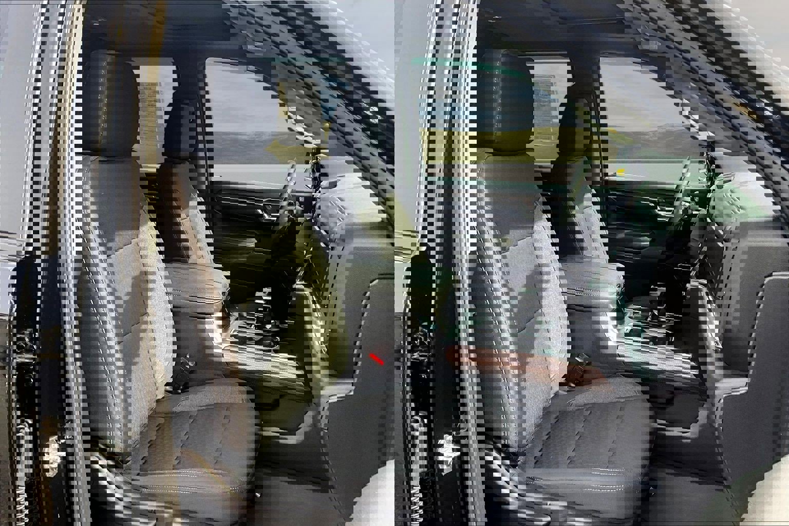 Used 2025 Chevrolet Silverado 1500 LT Trail Boss w/ Convenience Package II image 21