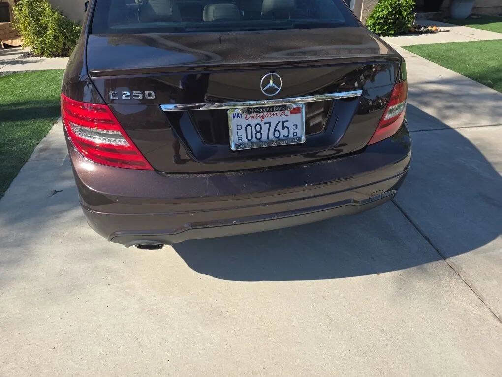 Used 2012 Mercedes-Benz C 250 Sedan image 3