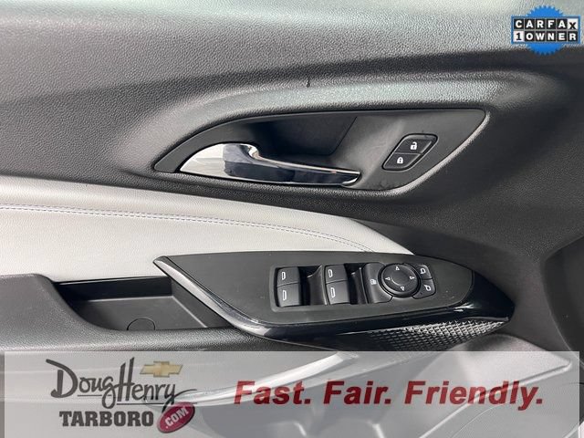 Used 2025 Chevrolet Trax LT FWD image 26