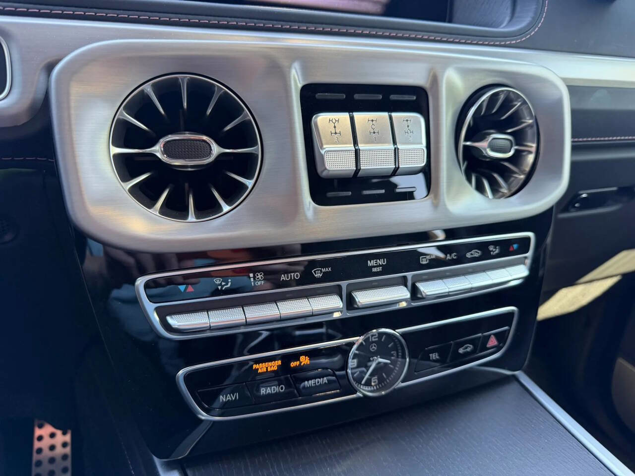 Used 2024 Mercedes-Benz G 550 image 19