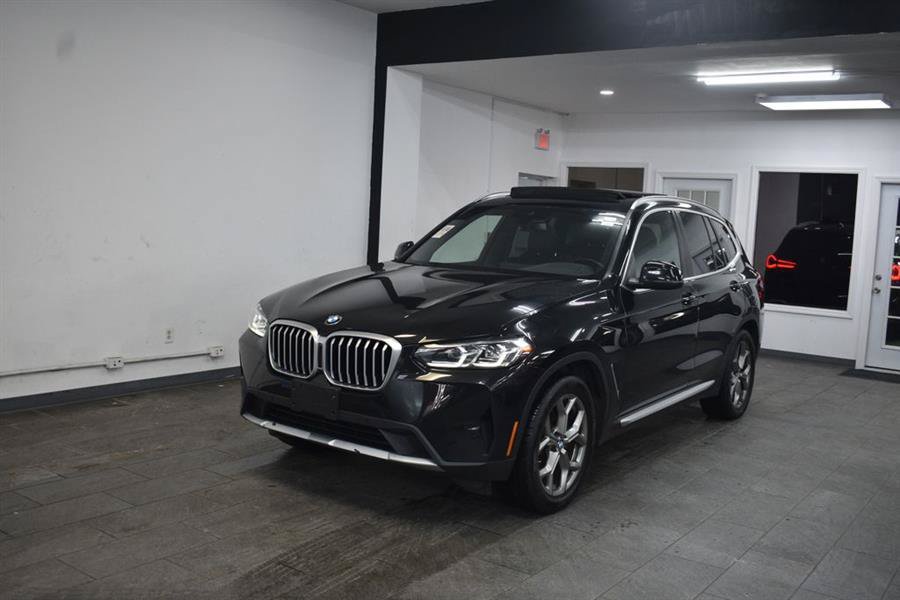 Used 2023 BMW X3 xDrive30i w/ Premium Package w/ZPA AWD/4WD image 2