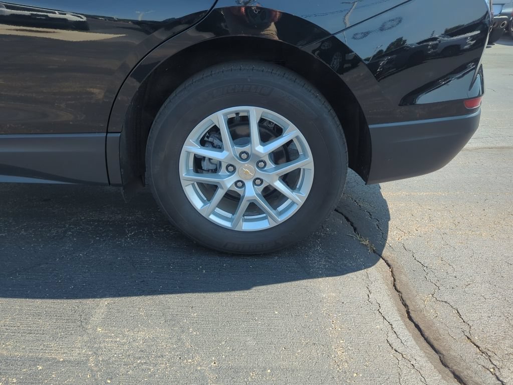 Certified 2024 Chevrolet Equinox LS FWD image 13