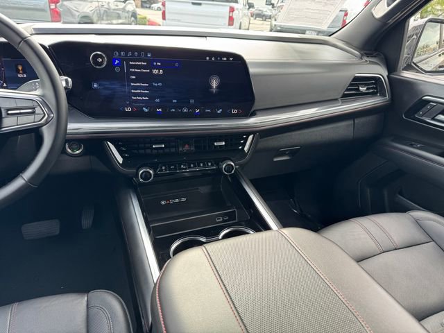 Certified 2025 Chevrolet Suburban RST image 14