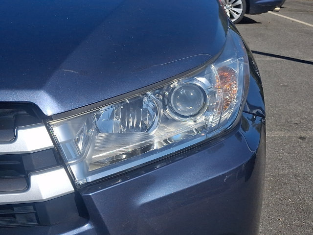 Used 2019 Toyota Highlander XLE AWD/4WD image 9