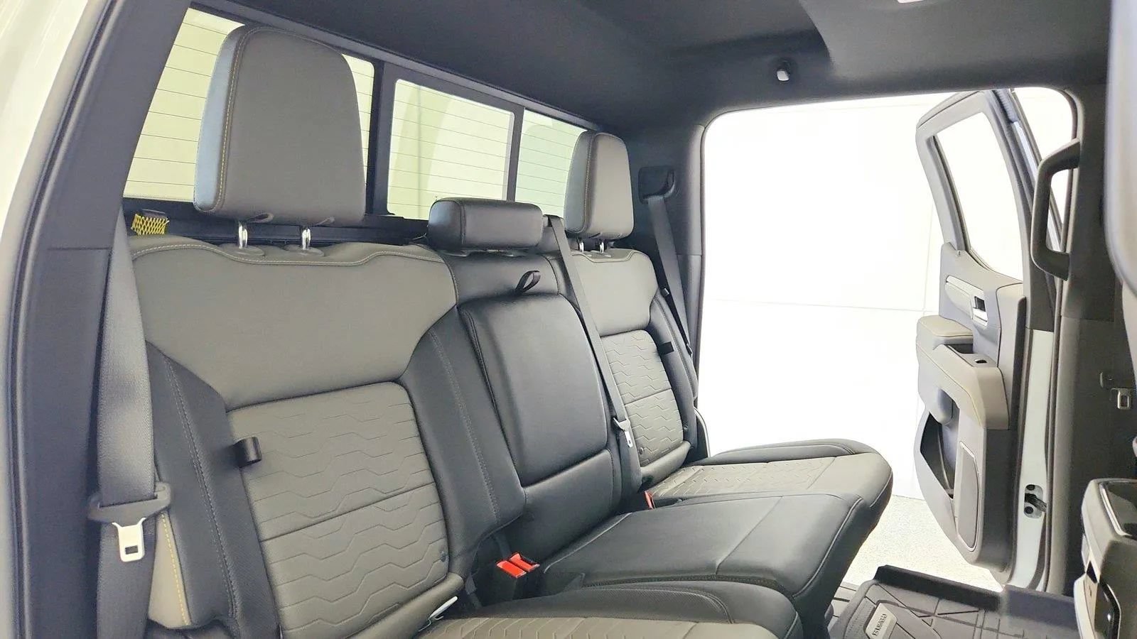 Used 2025 Chevrolet Silverado 1500 ZR2 AWD/4WD image 35