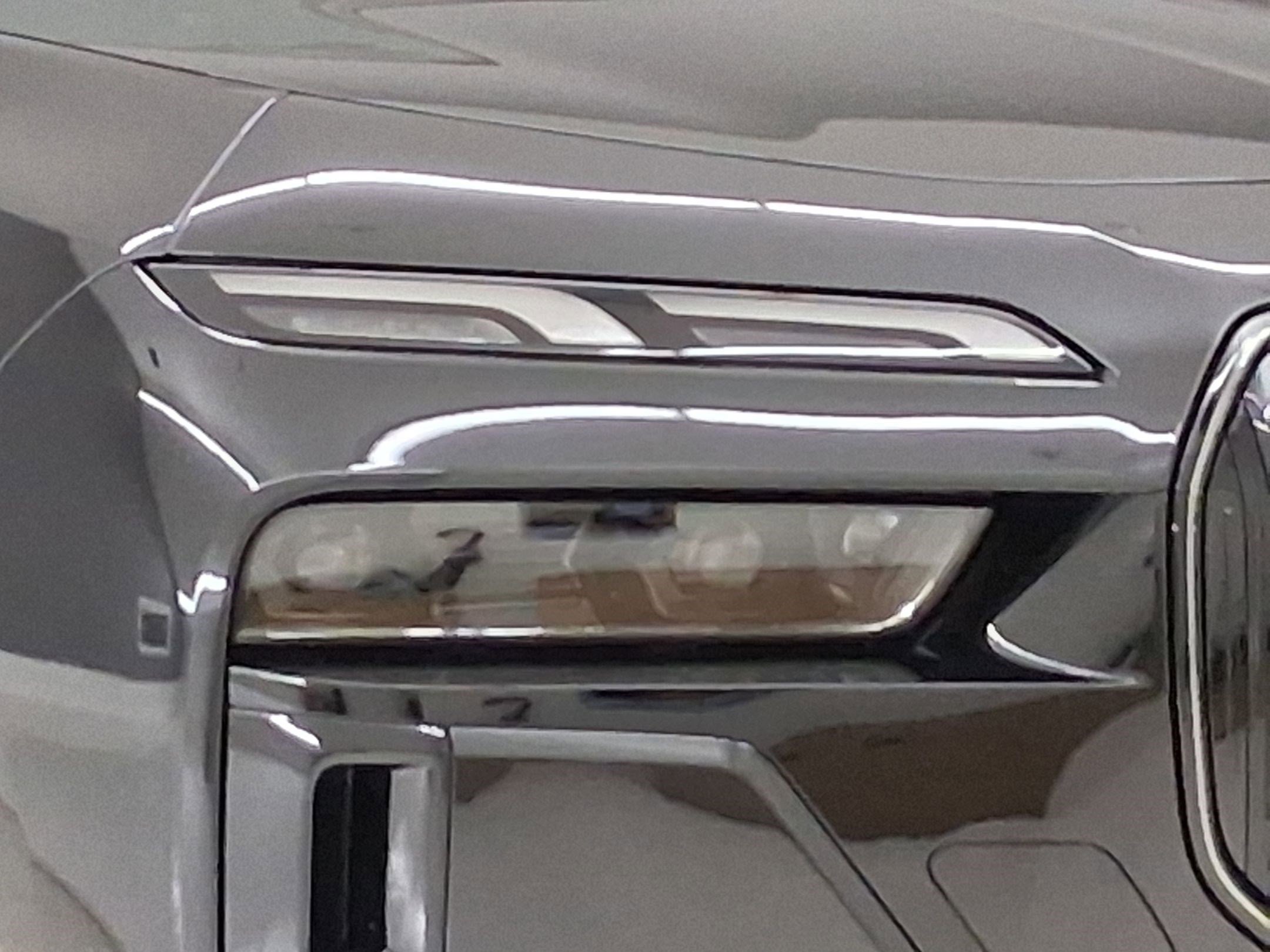 New 2026 BMW 750e xDrive w/ Premium Package AWD/4WD image 9